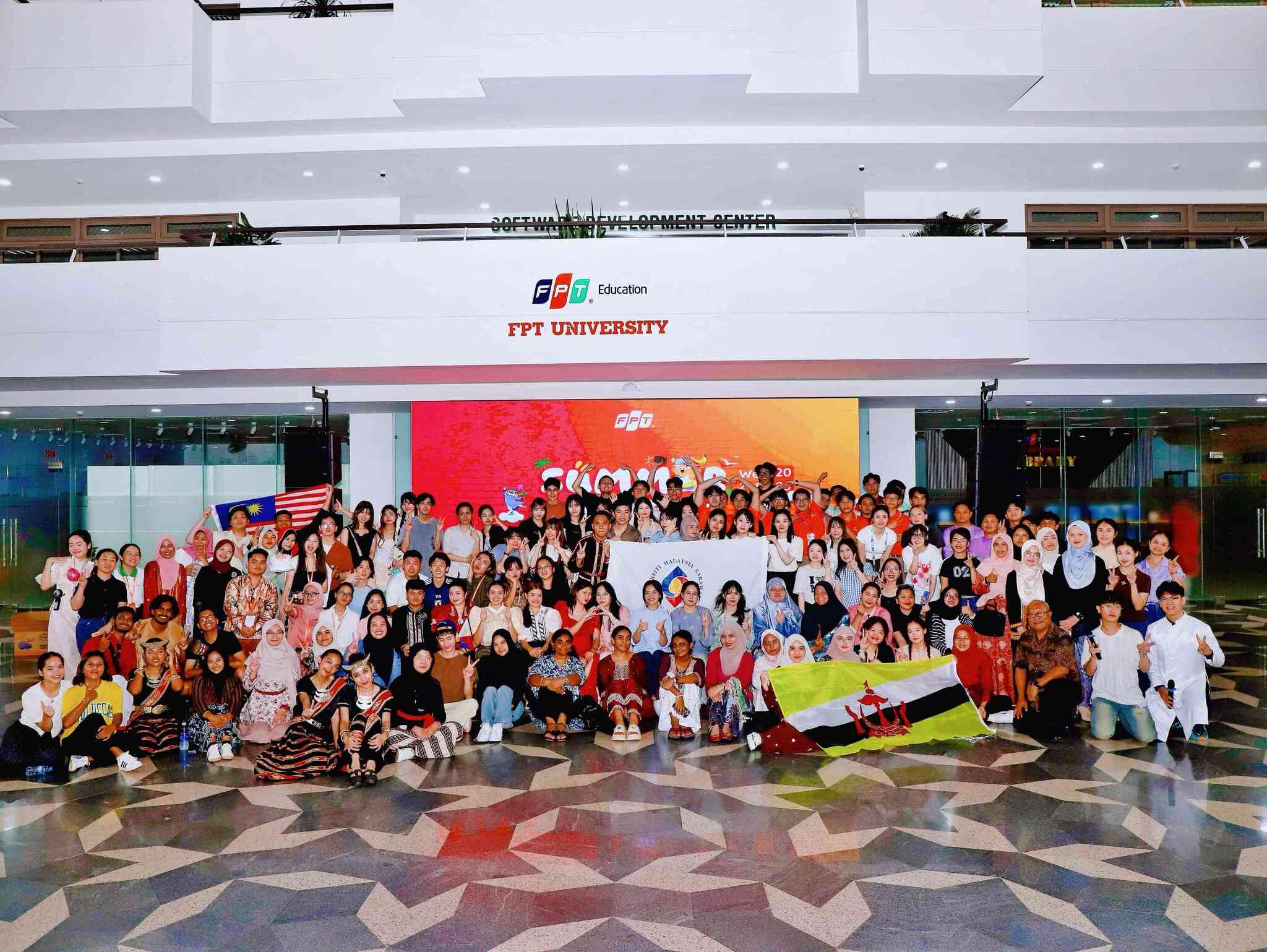 International Students Enjoyed Colorful Summer Interfest Event in Da Nang